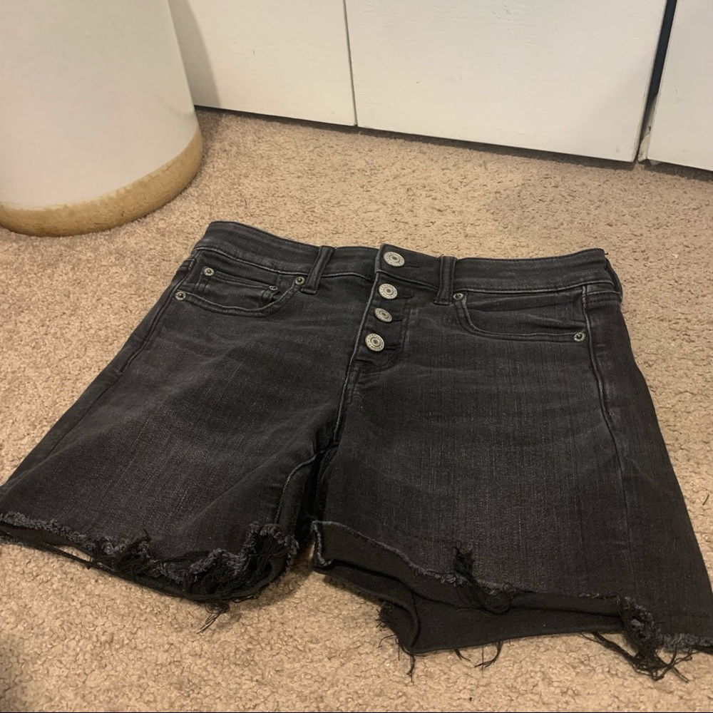 American eagle black button up midi shorts